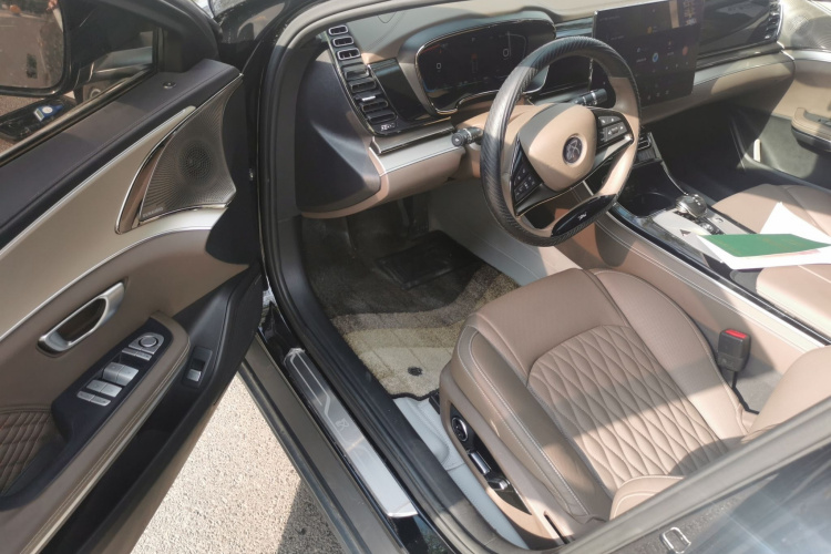 BYD Han 2023 car image #9