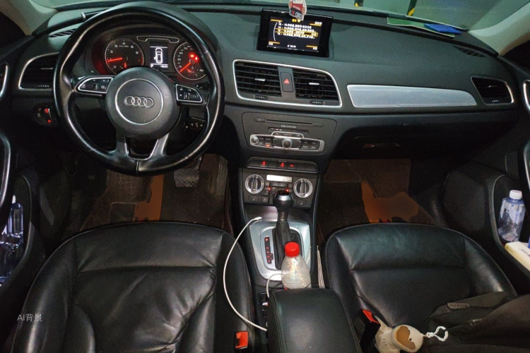 Audi Q3 2016 car image #11