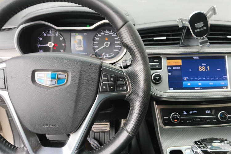 GEELY Emgrand GS 2016 car image #10