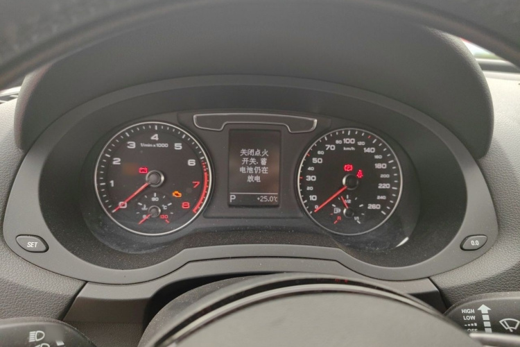Audi Q3 2019 #16 Audi Q3 2019 car image #16