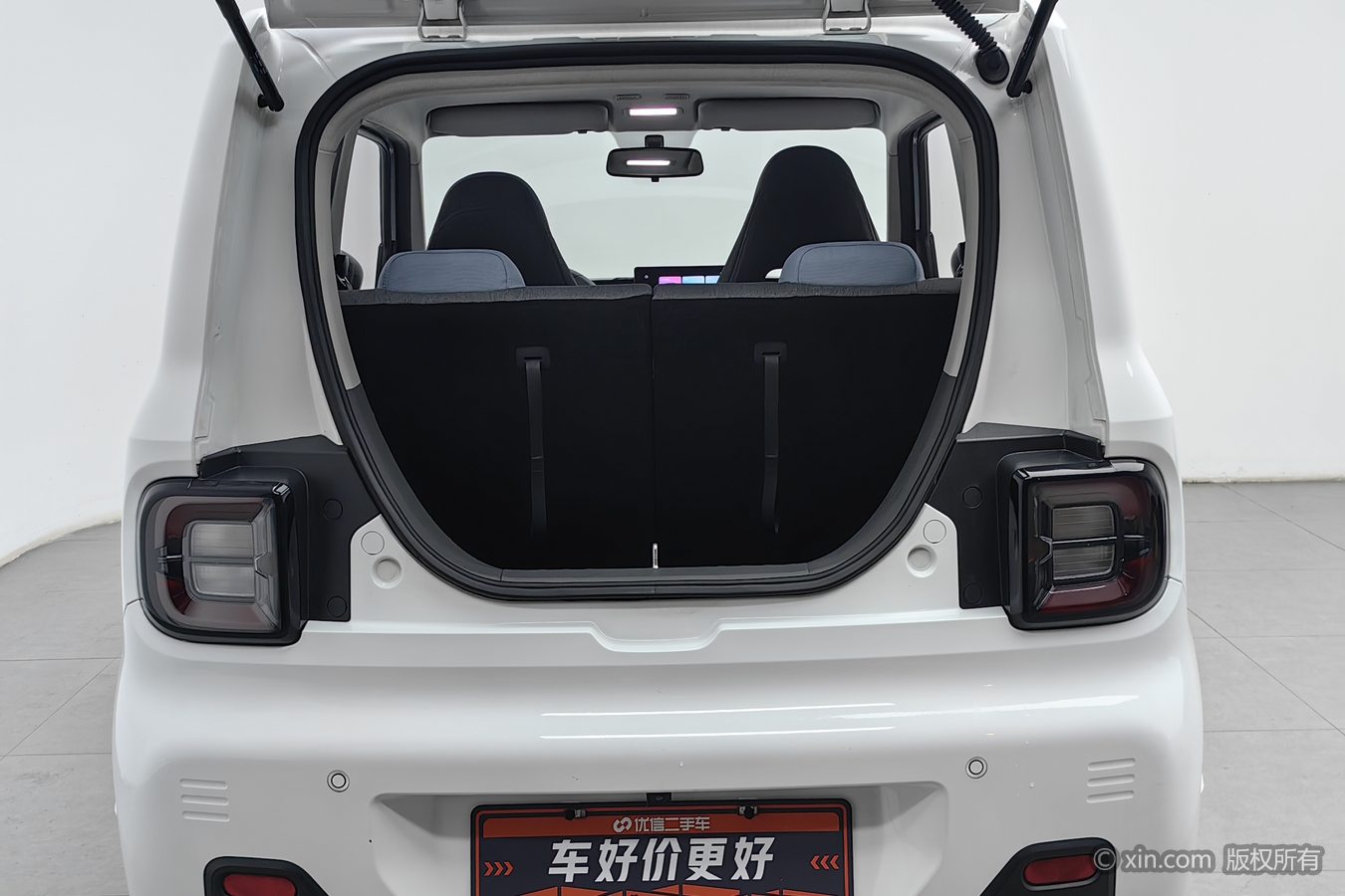 2023 car image #17