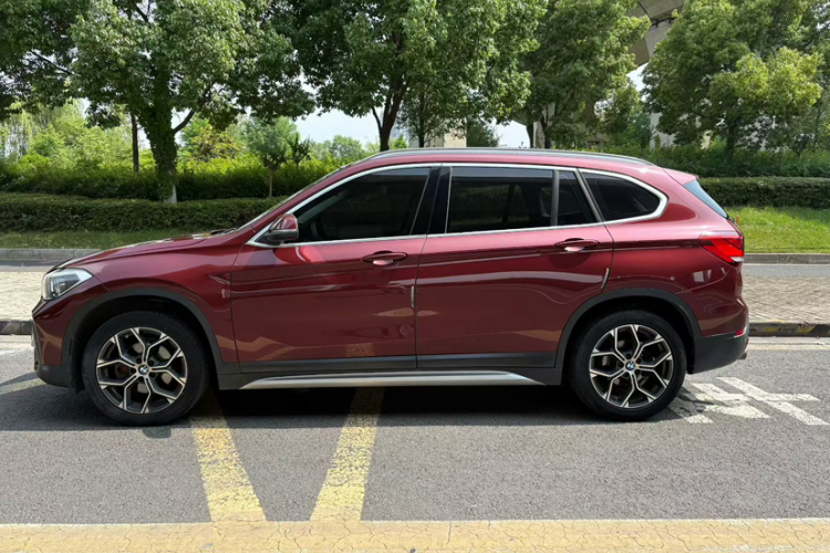 BMW X1 2019 car image #13