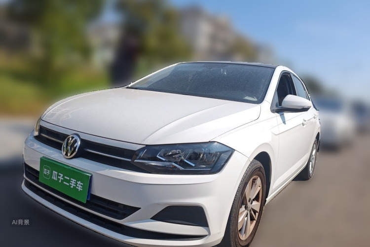 Volkswagen Polo 2021 car image #2