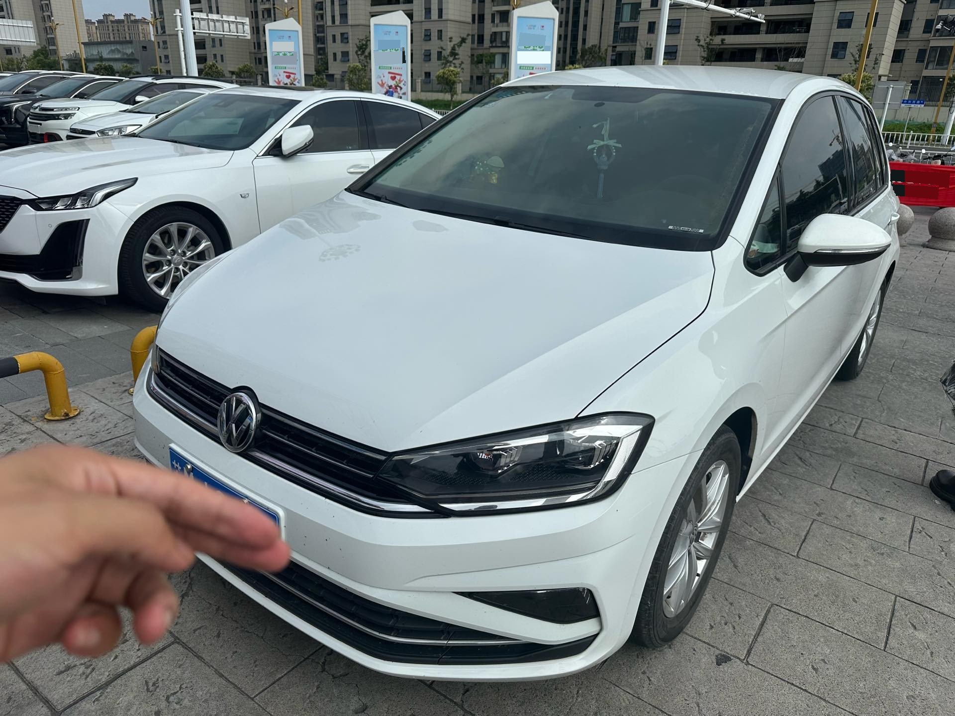 2020 2020 car image