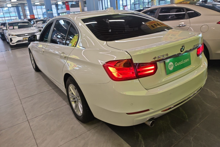 BMW 3 Series 2015 #5 BMW 3 Series 2015 car image #5