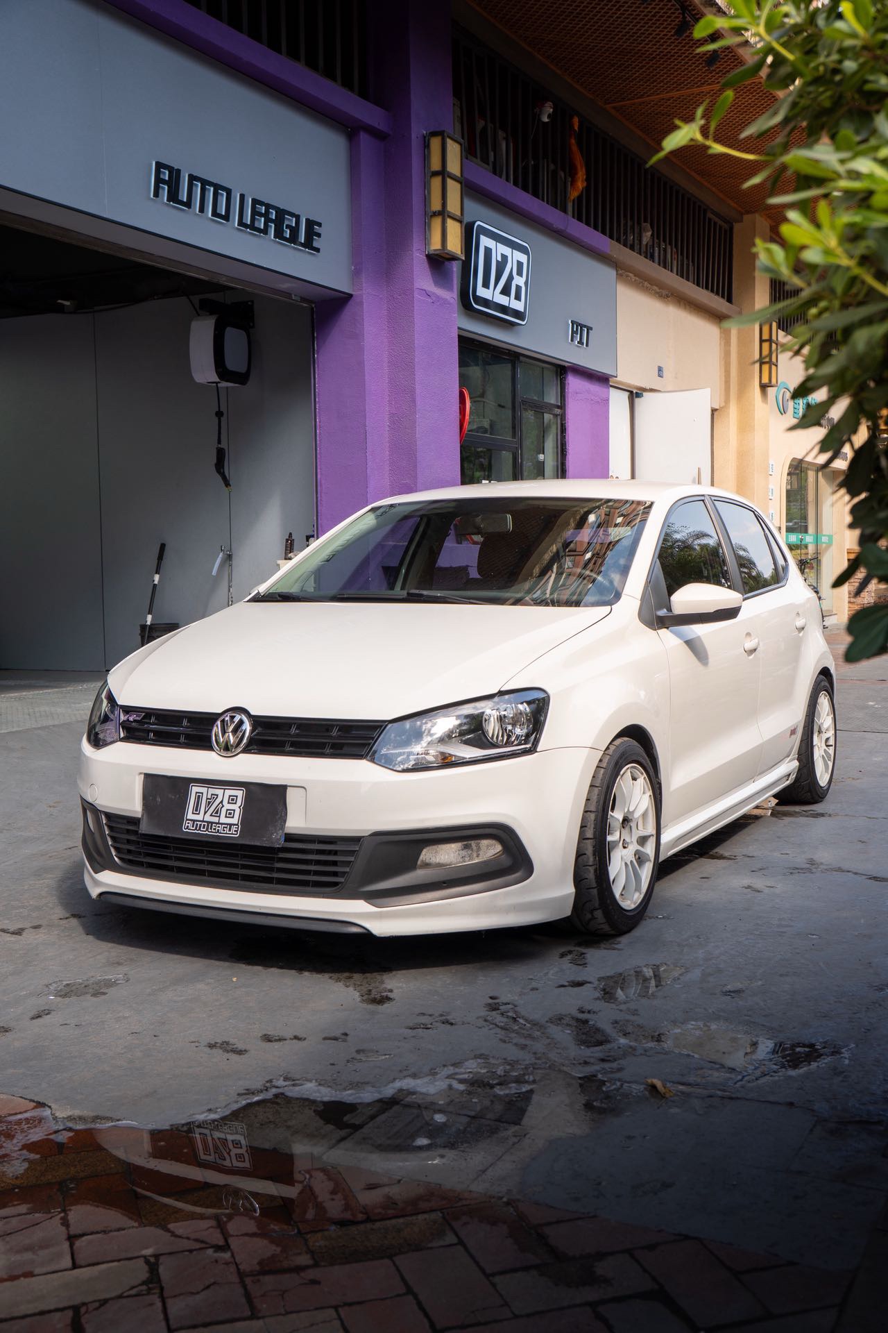 Volkswagen Polo 2015 Volkswagen Polo 2015 car image