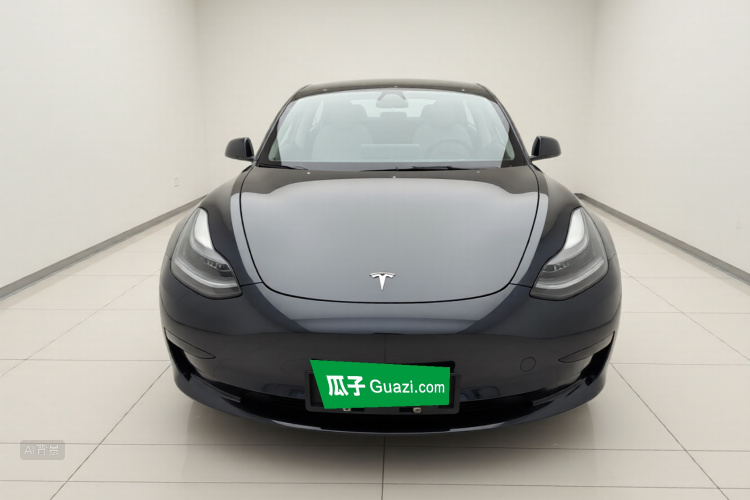 Tesla Model 3 2022 car image #3