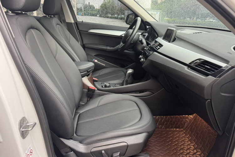 BMW X1 2019 #12 BMW X1 2019 car image #12