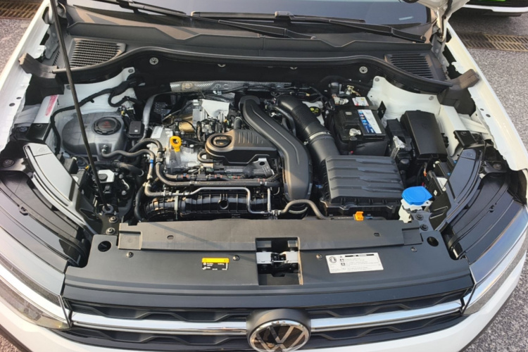 Volkswagen Tharu 2024 car image #20