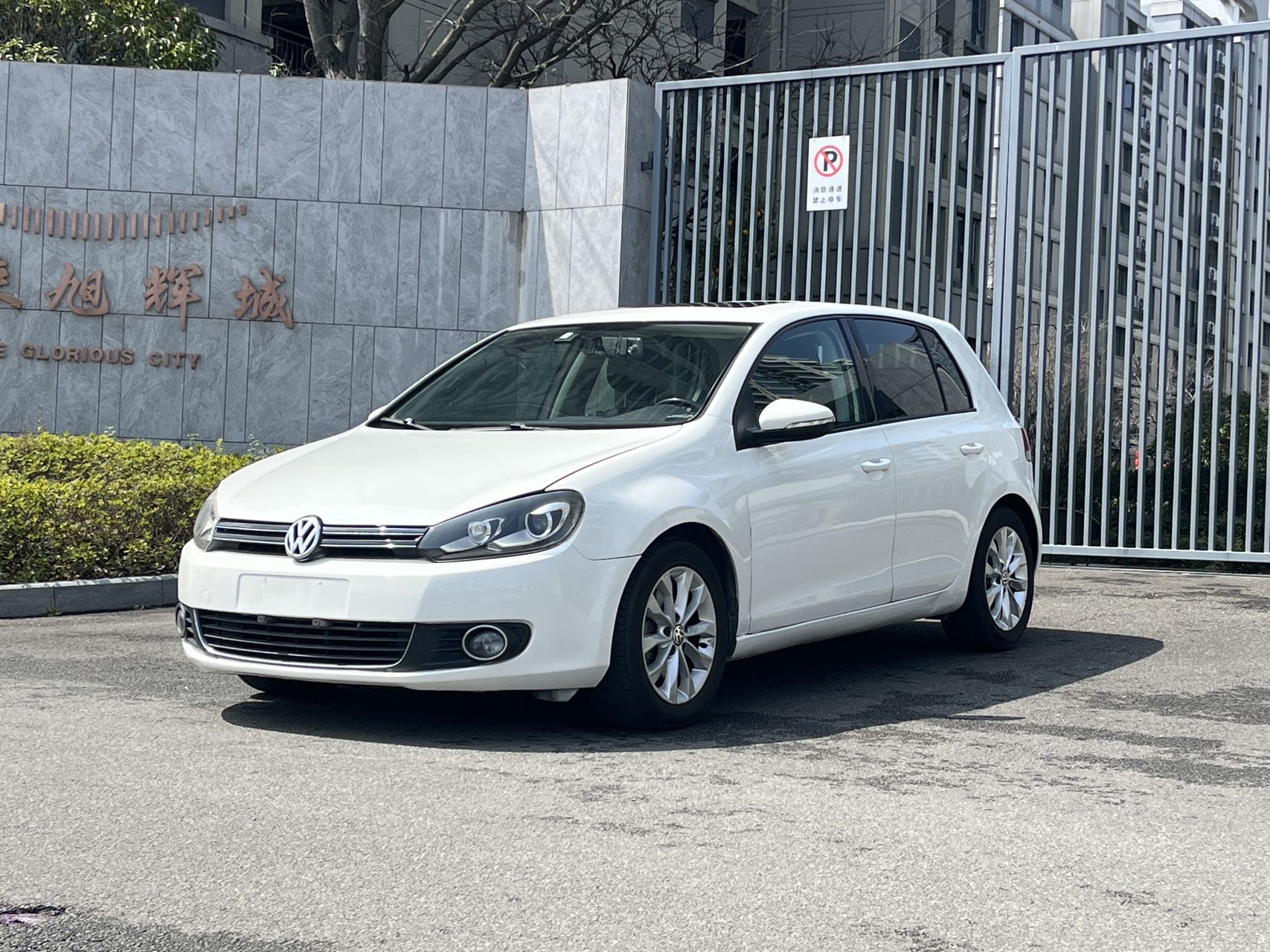 Volkswagen Golf 2012 Volkswagen Golf 2012 car image