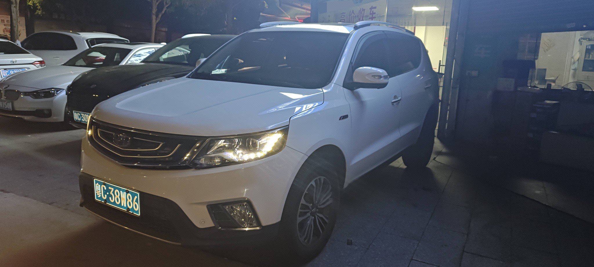GEELY Vision X6 2017 image de voiture 
