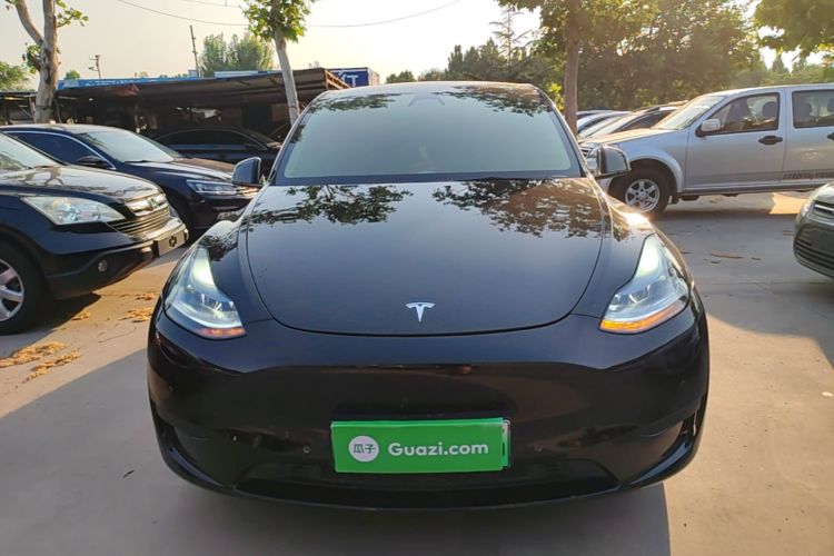 Tesla Model Y 2023 car image #3