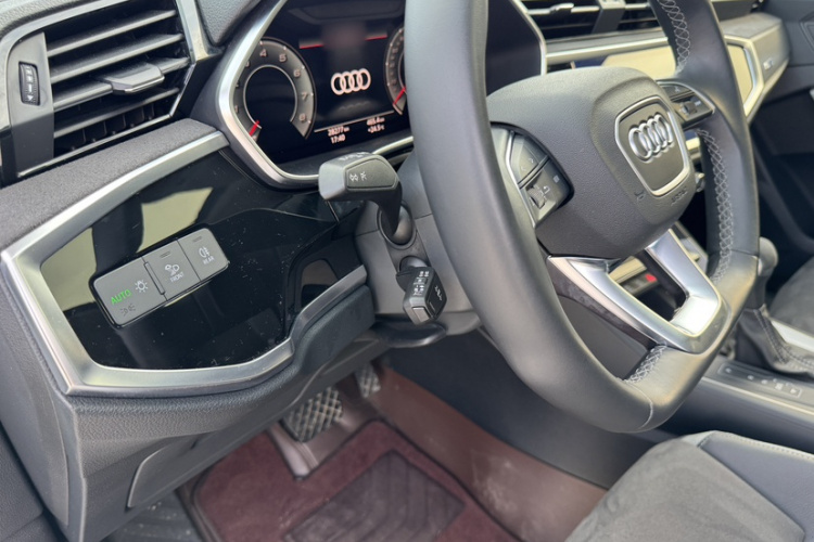 Audi Q3 2022 #8 Audi Q3 2022 car image #8