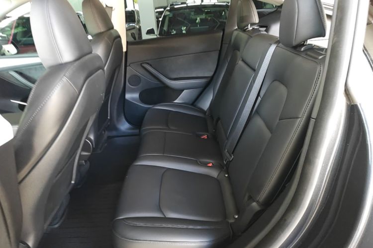 Tesla Model Y 2024 #17 Tesla Model Y 2024 car image #17
