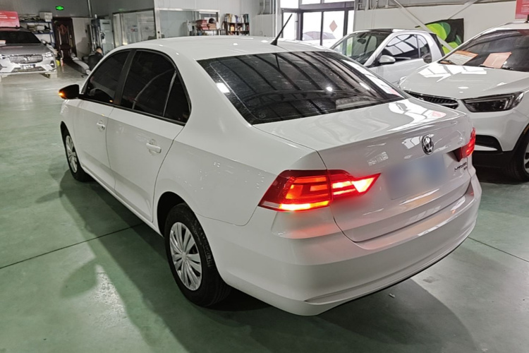 Volkswagen Santana 2017 #5 Volkswagen Santana 2017 car image #5