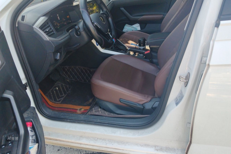 Volkswagen Polo 2023 car image #17
