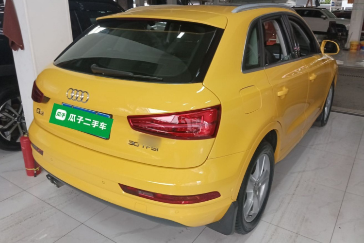 Audi Q3 2016 car image #7