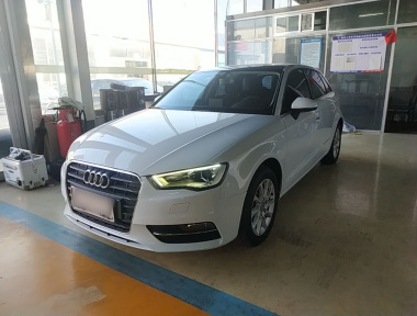 Audi A3 2015 Audi A3 2015 صورة سيارة