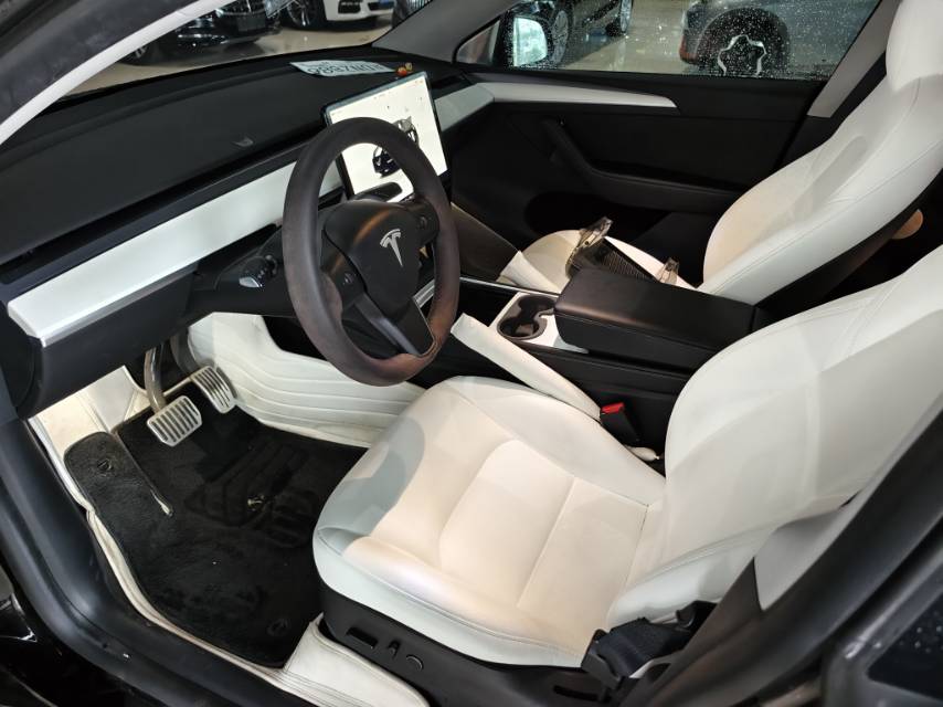Tesla Model Y 2022 #5 Tesla Model Y 2022 car image #5