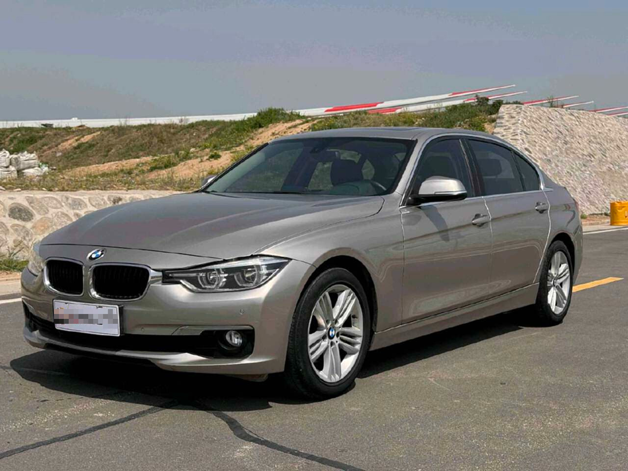 BMW 3 Series 2017 car image #2