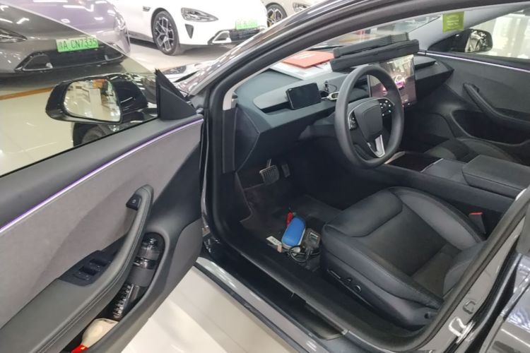 Tesla Model 3 2024 #16 Tesla Model 3 2024 car image #16