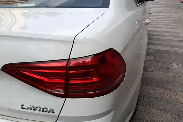 Volkswagen Lavida 2016 car image #8