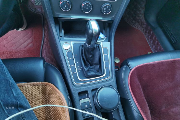 Volkswagen Golf 2016 imagem de carro #16