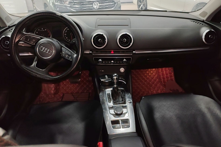 Audi A3 2018 car image #10