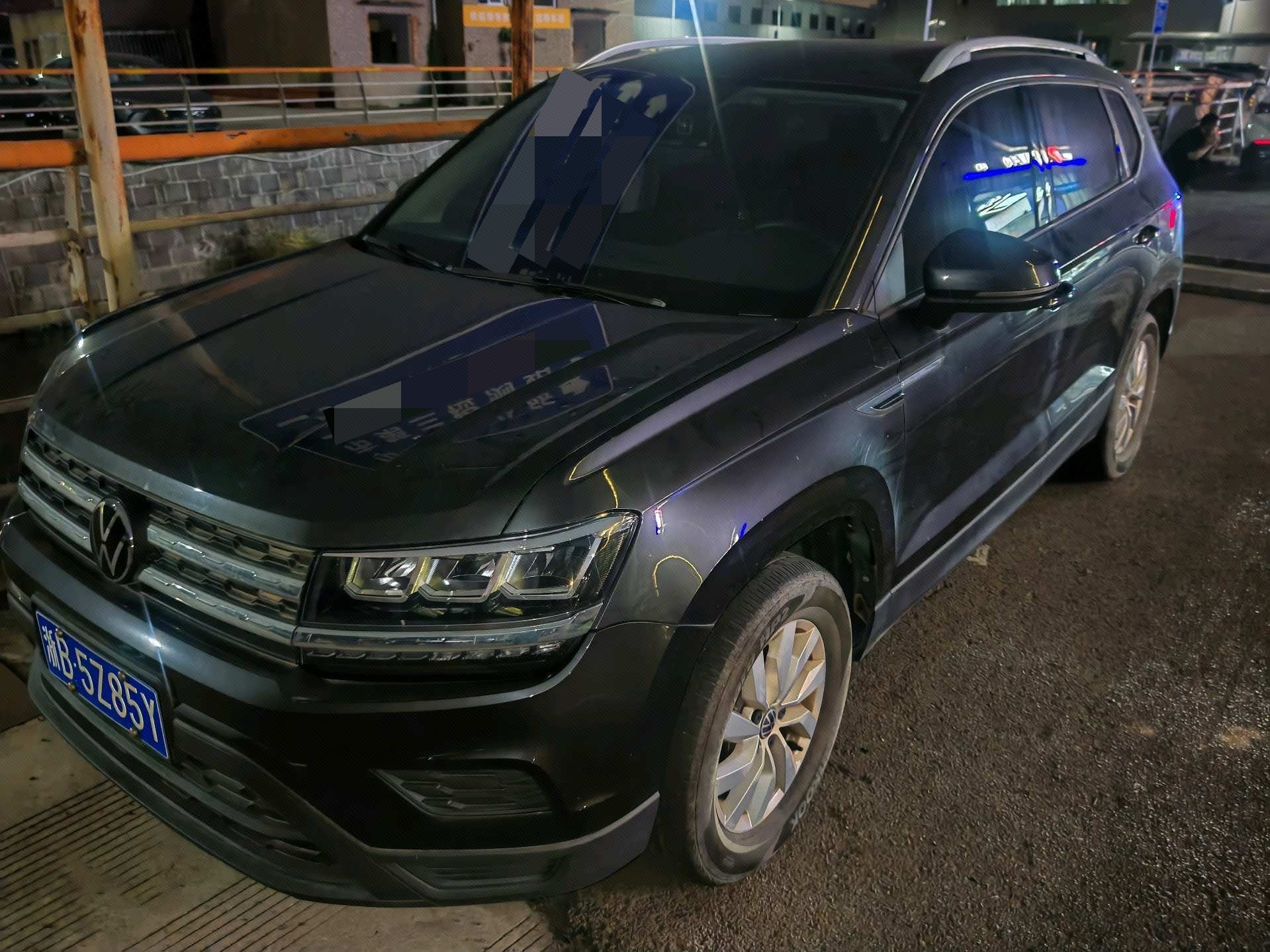 2023 immagine di auto 