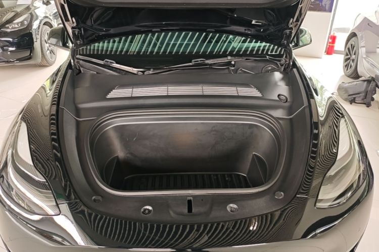 Tesla Model Y 2022 #20 Tesla Model Y 2022 car image #20
