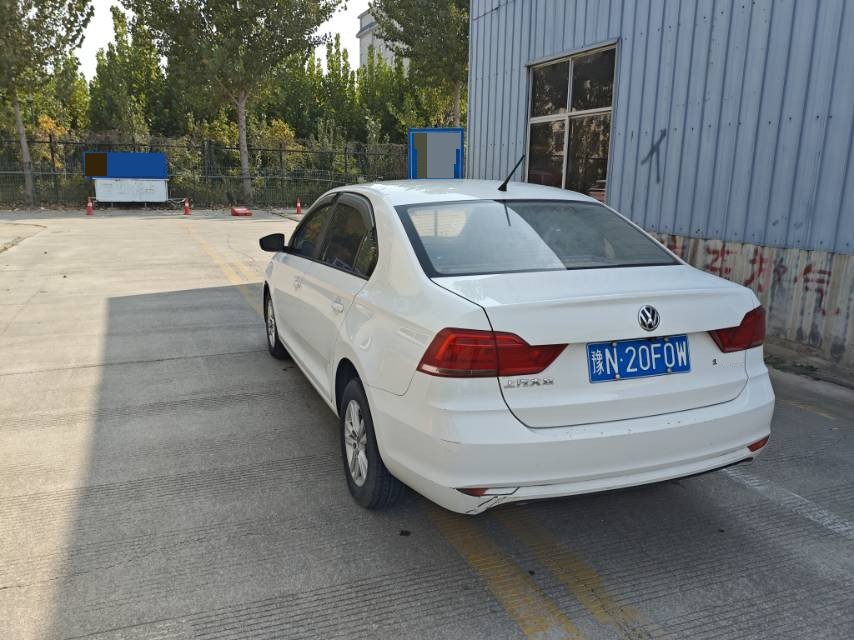 Volkswagen Santana 2019 car image #2