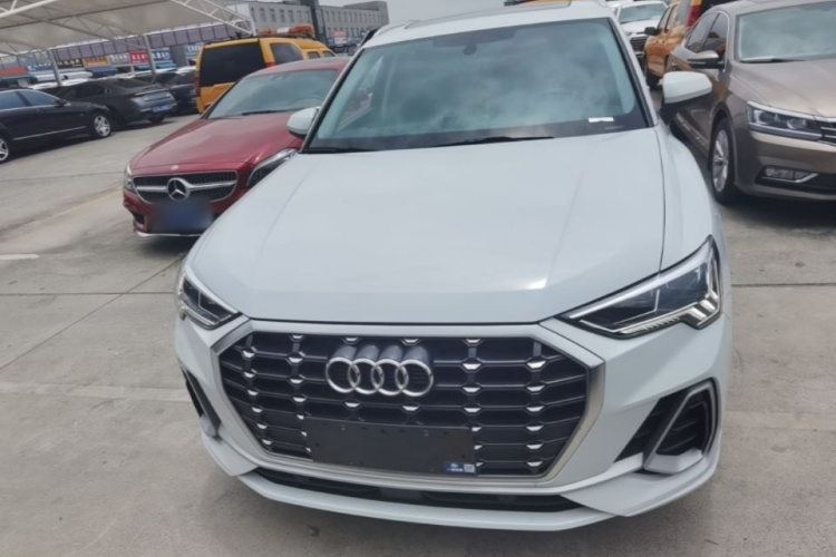 Audi Q3 2022 #3 Audi Q3 2022 car image #3