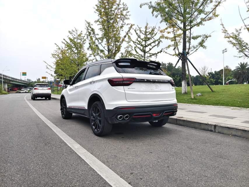 2022 immagine di auto #4