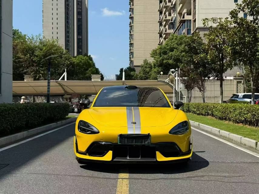 MI SU7 Ultra 2025 immagine di auto #2