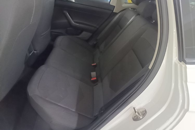 Volkswagen Polo 2021 car image #17