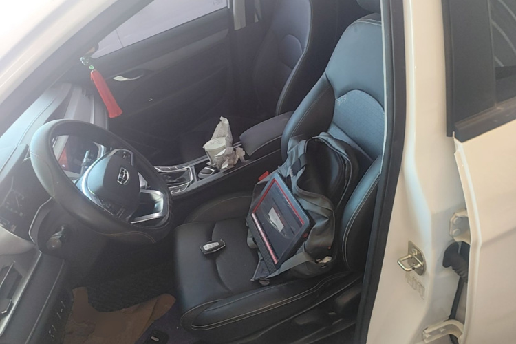 GEELY Emgrand 2021 car image #15