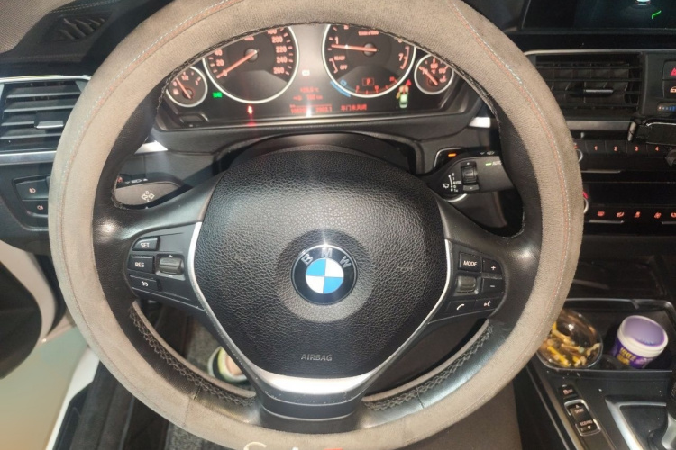 BMW 3 Series 2018 car image #15
