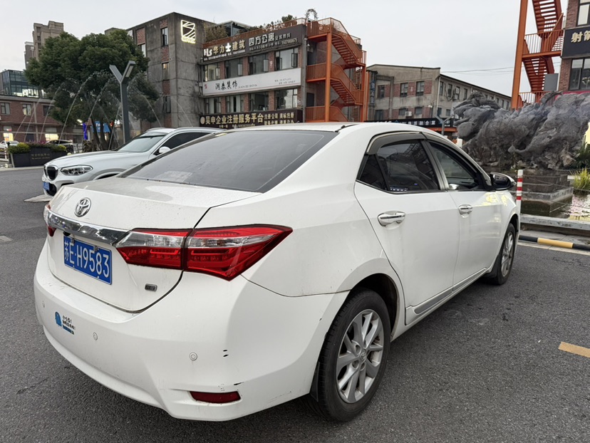 Toyota Corolla 2015 car image #2