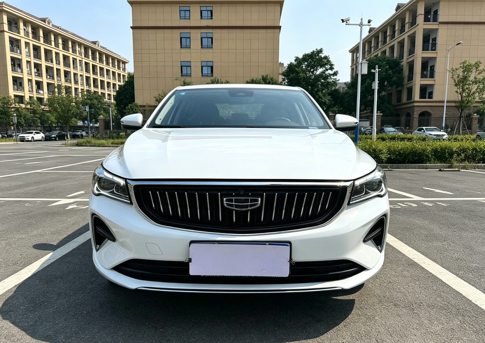 GEELY Emgrand 2022 car image #2