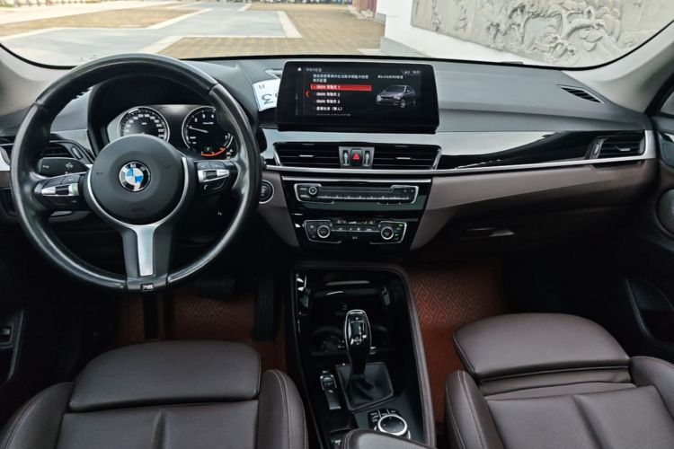 BMW X1 2020 car image #10