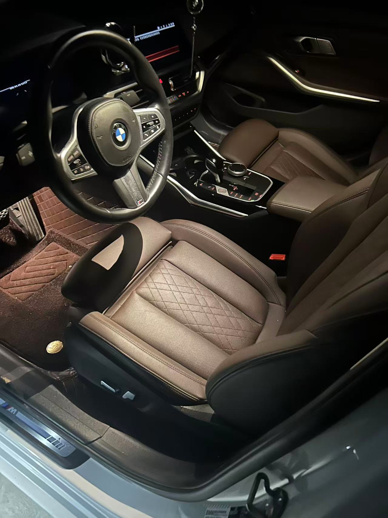 BMW 3 Series 2022 immagine di auto #3
