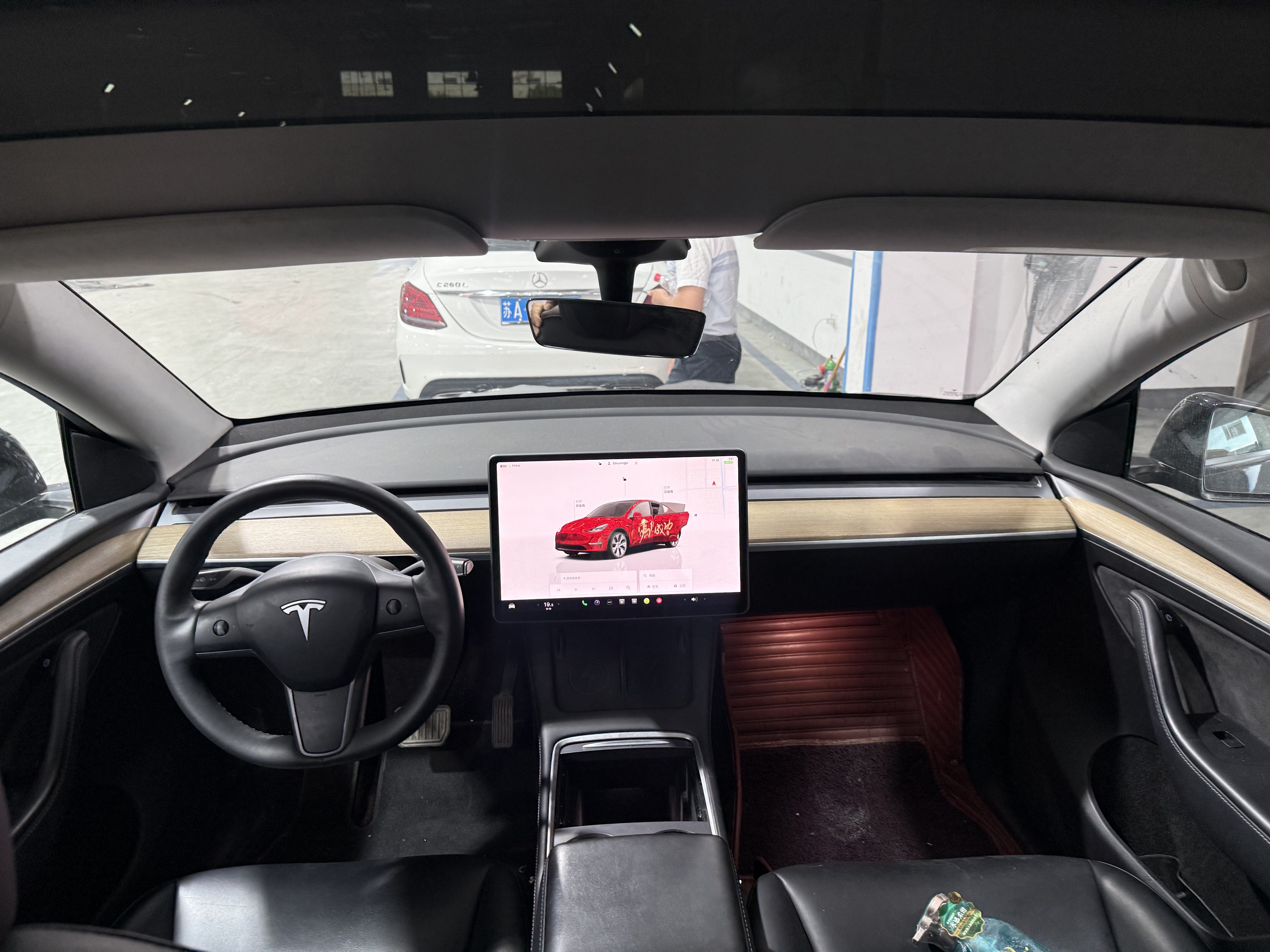Tesla Model Y 2022 car image #9