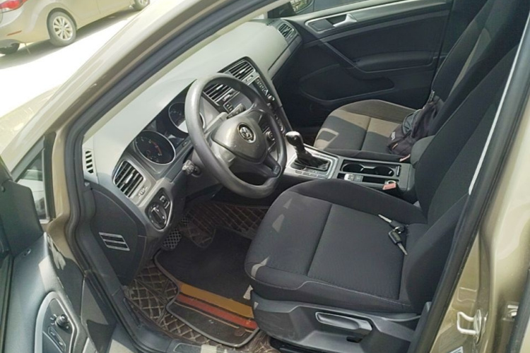 Volkswagen Golf 2015 car image #17