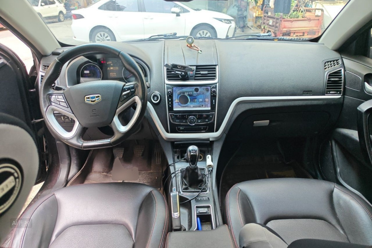 GEELY Emgrand 2015 car image #11