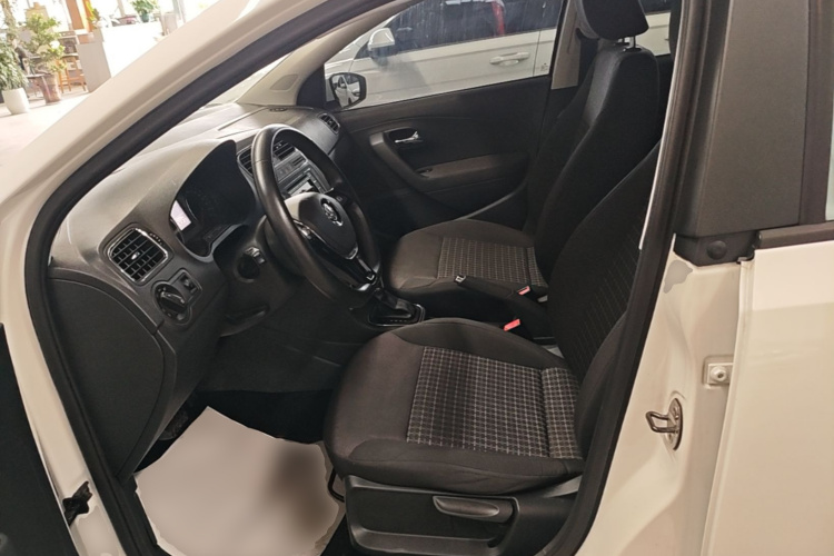 Volkswagen Polo 2019 #15 Volkswagen Polo 2019 car image #15