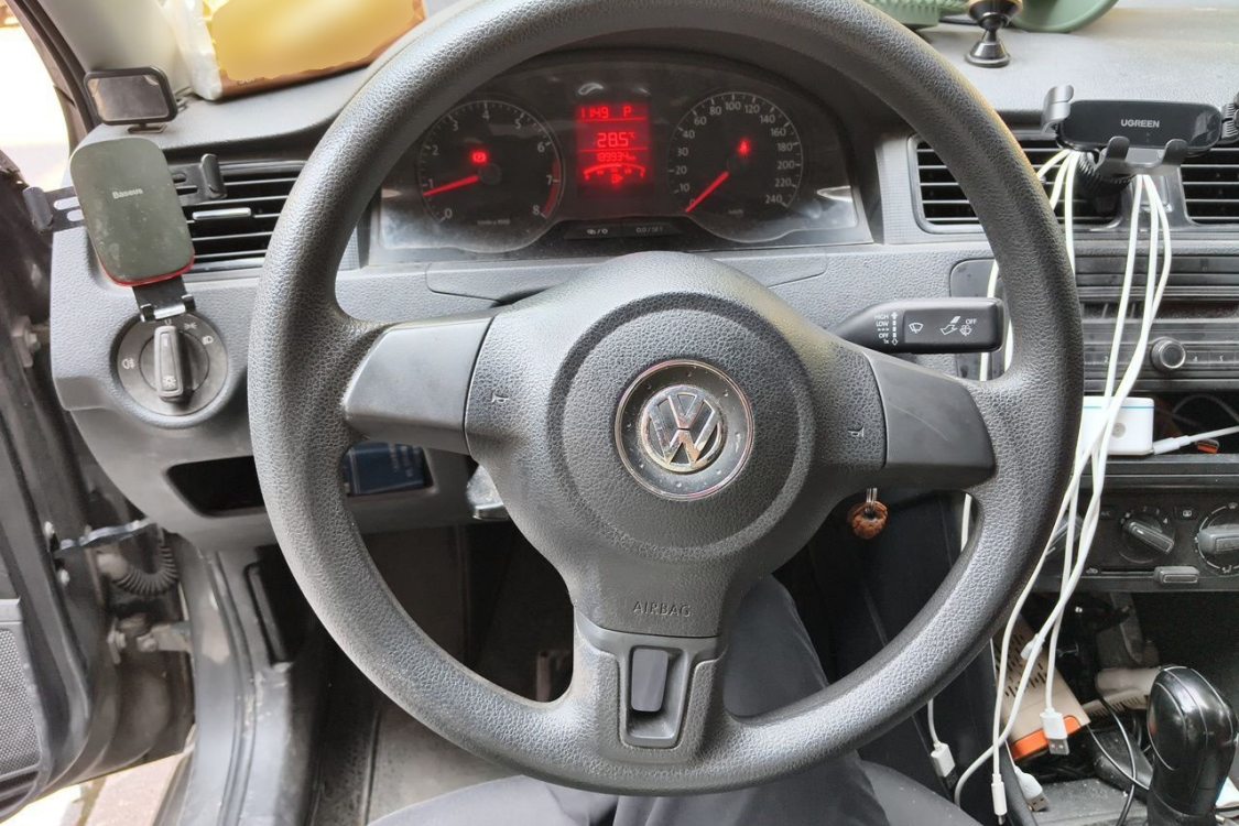 Volkswagen Santana 2013 car image #22