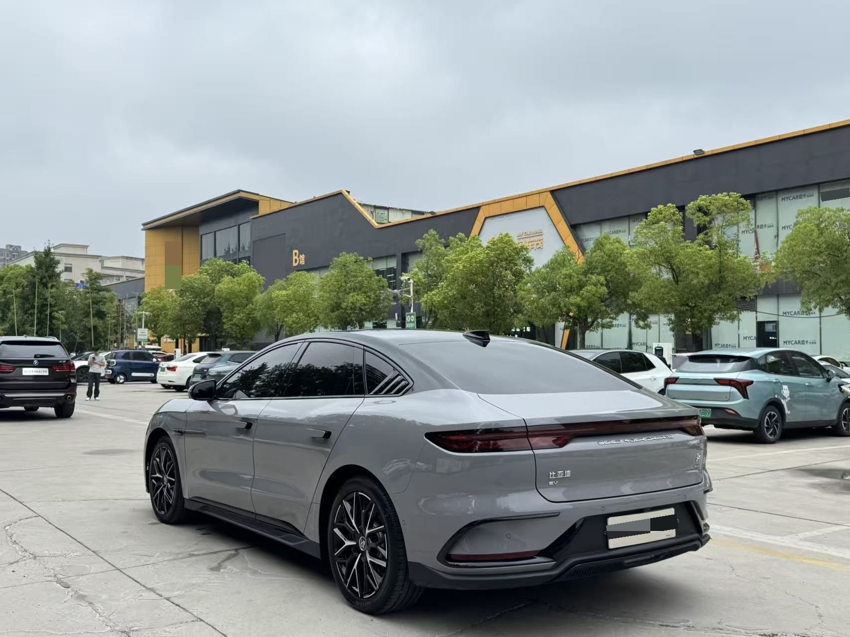 BYD Han 2025 #4 BYD Han 2025 изображение автомобиля #4