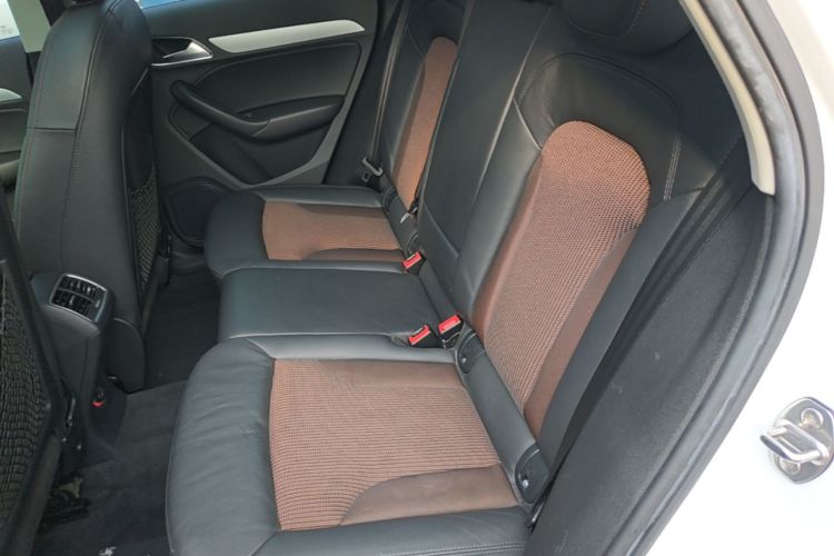 Audi Q3 2018 immagine di auto #17