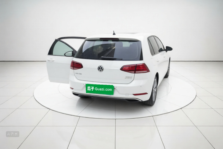 Volkswagen Golf 2020 car image #6