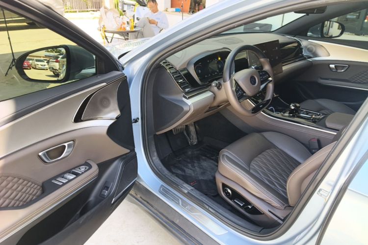 BYD Han 2023 image de voiture #16